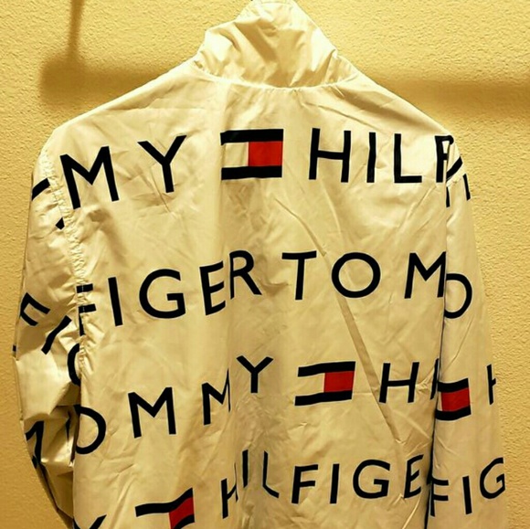 Tommy Hilfiger Reversable Jacket BRAND NEW - Picture 3 of 6